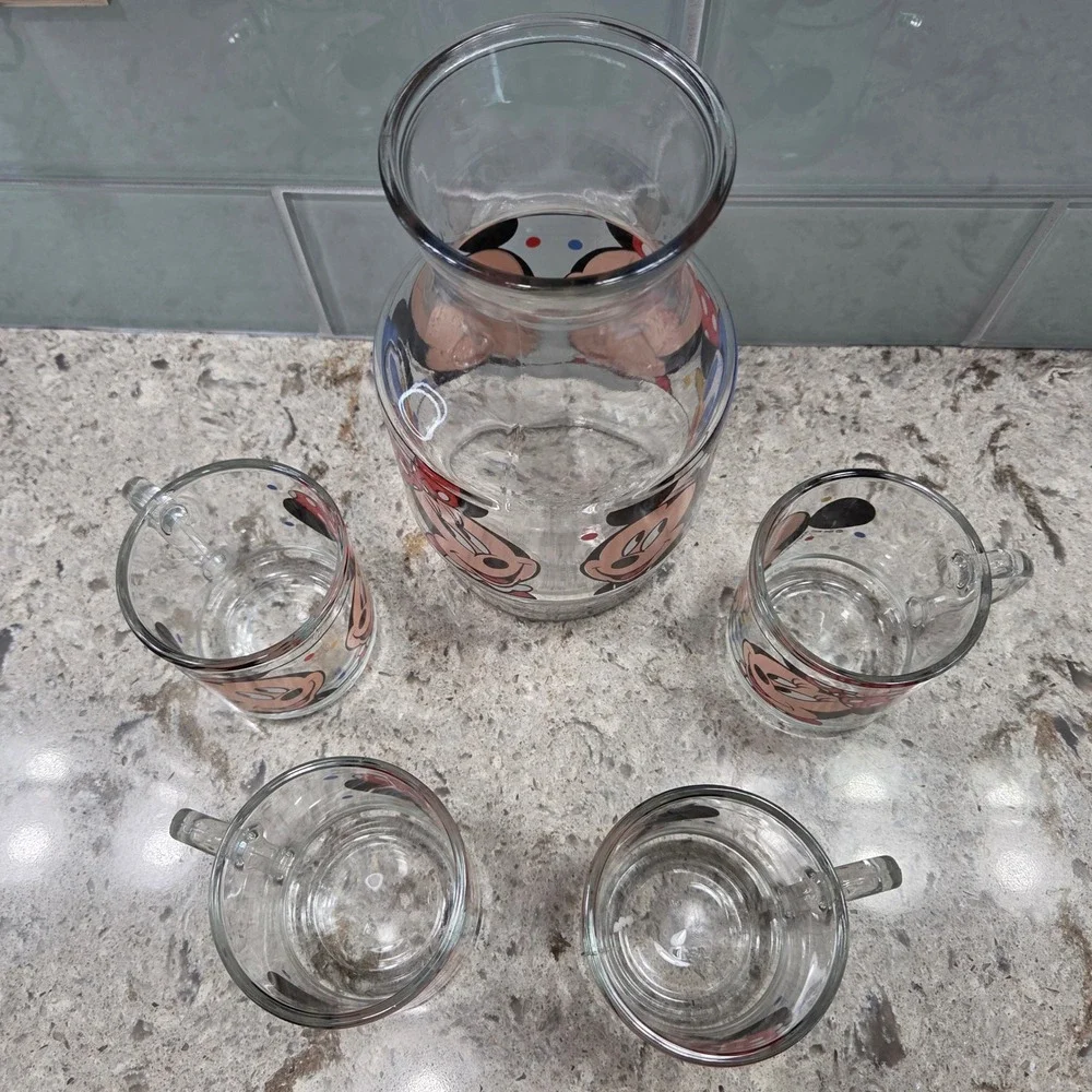 Vintage Anchor Hocking Disney Mickey Mouse Donald‎ Duck Pitcher and Glass Set